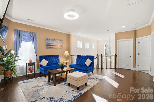 615 Bourton House Drive, Charlotte, NC 28211