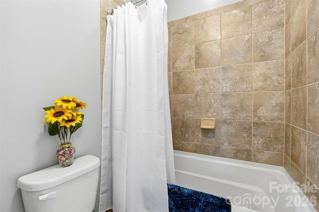 615 Bourton House Drive, Charlotte, NC 28211