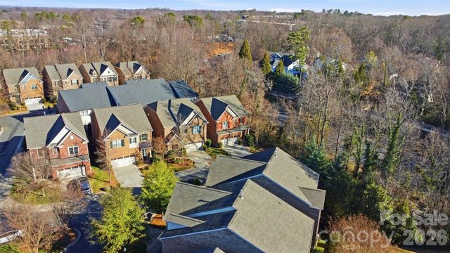 615 Bourton House Drive, Charlotte, NC 28211