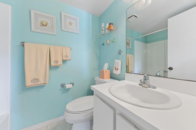 901 Pinecrest Circle A, Jupiter, FL 33458