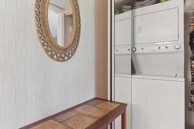 901 Pinecrest Circle A, Jupiter, FL 33458