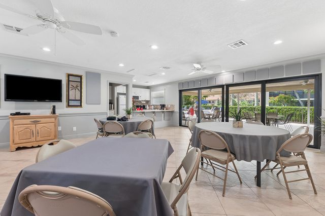 901 Pinecrest Circle A, Jupiter, FL 33458