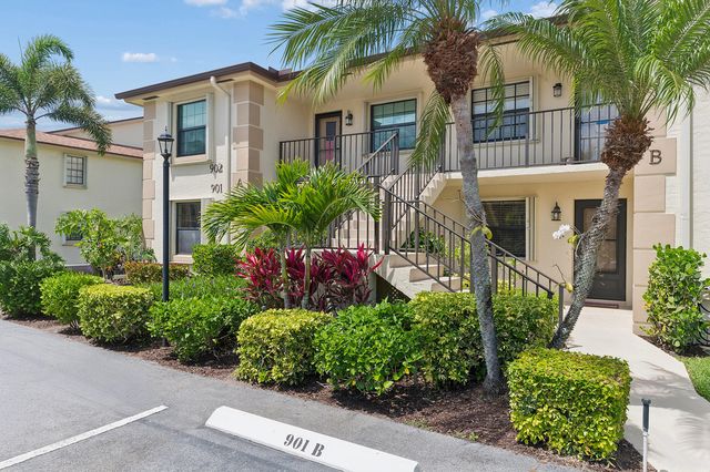 901 Pinecrest Circle A, Jupiter, FL 33458