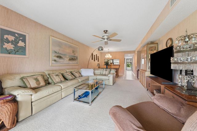 901 Pinecrest Circle A, Jupiter, FL 33458