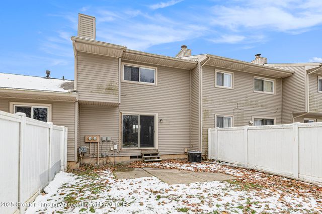 905 Registry Drive, 128, Grand Ledge, MI 48837