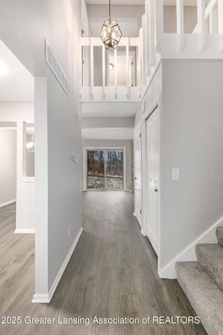 905 Registry Drive, 128, Grand Ledge, MI 48837