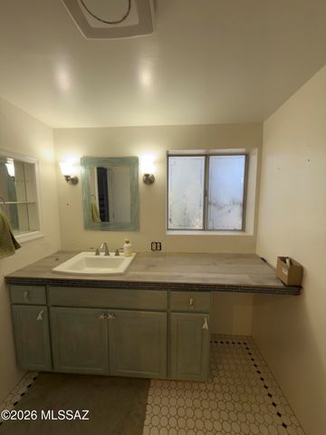 2326 E Winsett Street, Tucson, AZ 85719