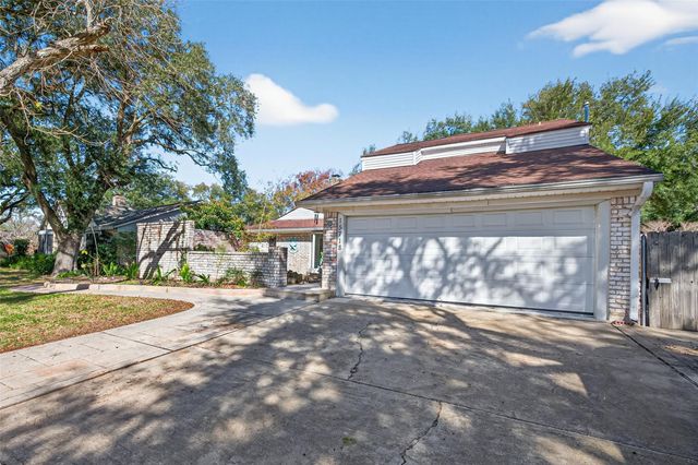 15718 Cascade Point Drive, Houston, TX 77084