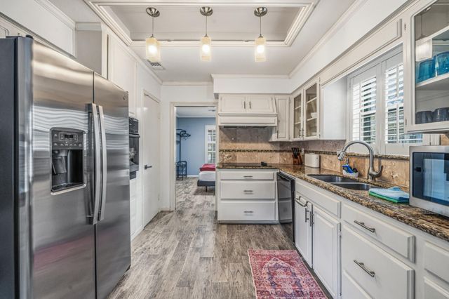 8426 Edgemoor Drive, Houston, TX 77036
