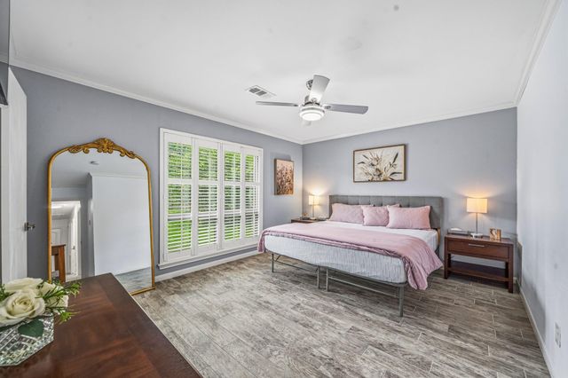 8426 Edgemoor Drive, Houston, TX 77036