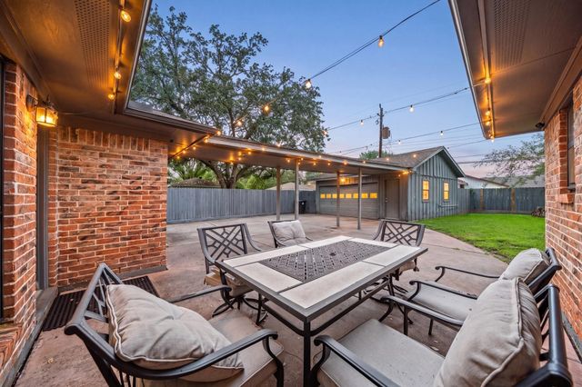 8426 Edgemoor Drive, Houston, TX 77036
