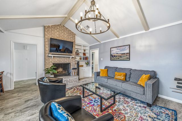 8426 Edgemoor Drive, Houston, TX 77036