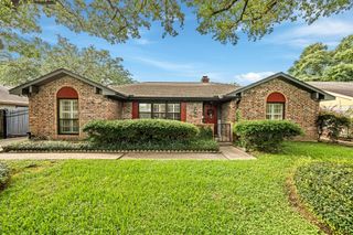 8426 Edgemoor Drive, Houston, TX 77036