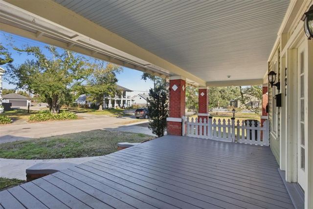 721 Moss Street, Lake Charles, LA 70601