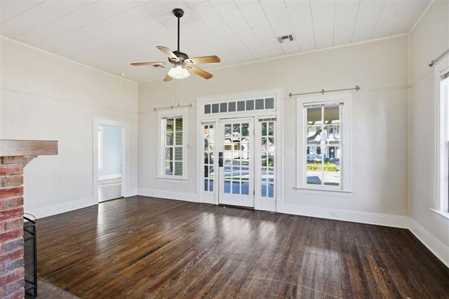 721 Moss Street, Lake Charles, LA 70601