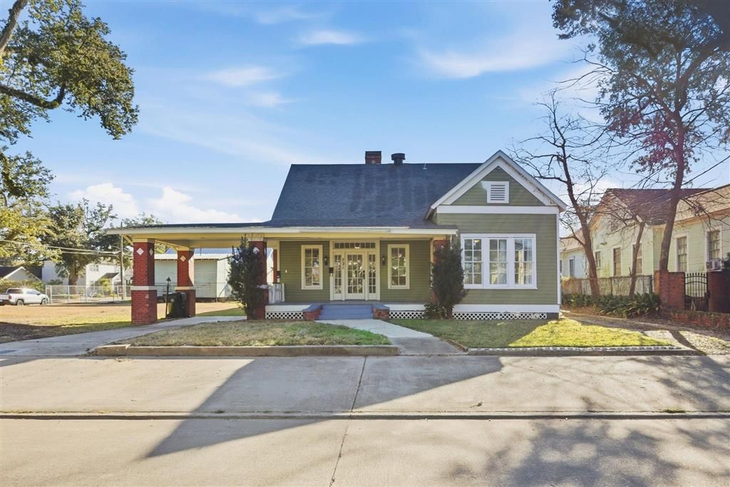 721 Moss Street, Lake Charles, LA 70601