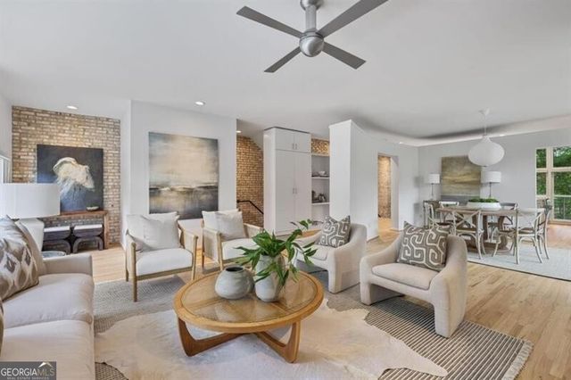 1337 Peachtree View, Brookhaven, GA 30319