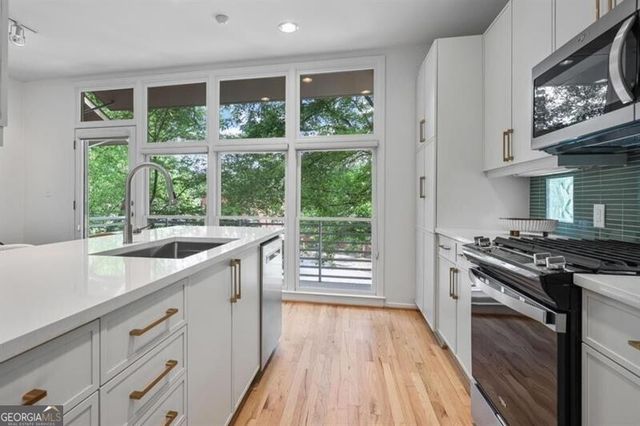 1337 Peachtree View, Brookhaven, GA 30319