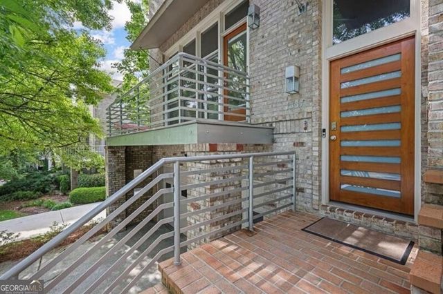 1337 Peachtree View, Brookhaven, GA 30319