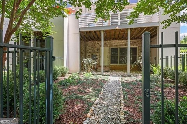 1337 Peachtree View, Brookhaven, GA 30319