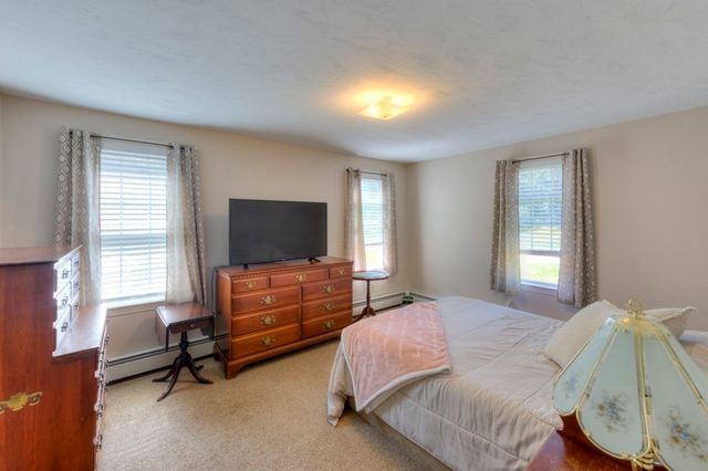 11 Hyland Ave, Leicester, MA 01524