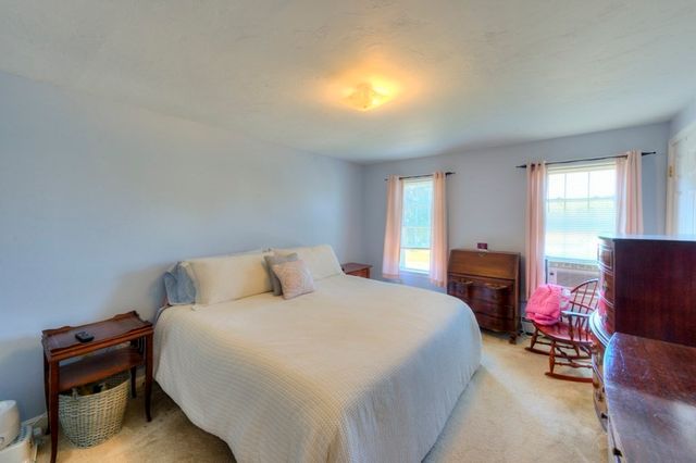 11 Hyland Ave, Leicester, MA 01524