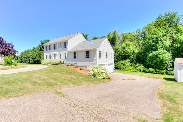 11 Hyland Ave, Leicester, MA 01524