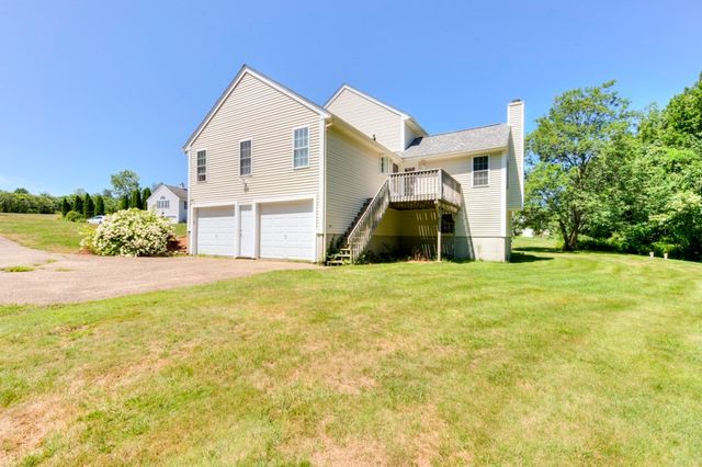 11 Hyland Ave, Leicester, MA 01524