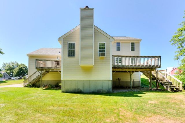 11 Hyland Ave, Leicester, MA 01524