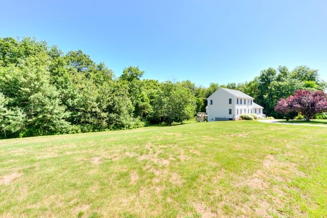 11 Hyland Ave, Leicester, MA 01524