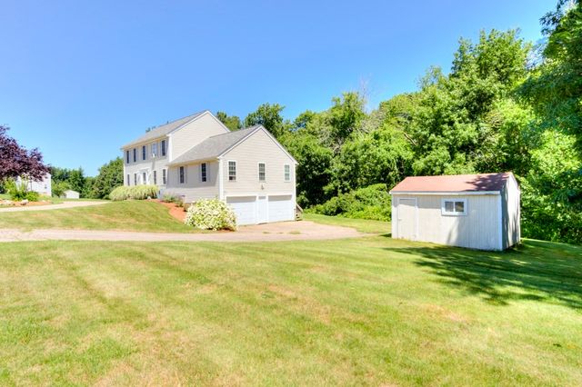 11 Hyland Ave, Leicester, MA 01524