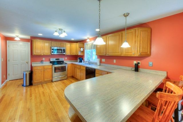 11 Hyland Ave, Leicester, MA 01524