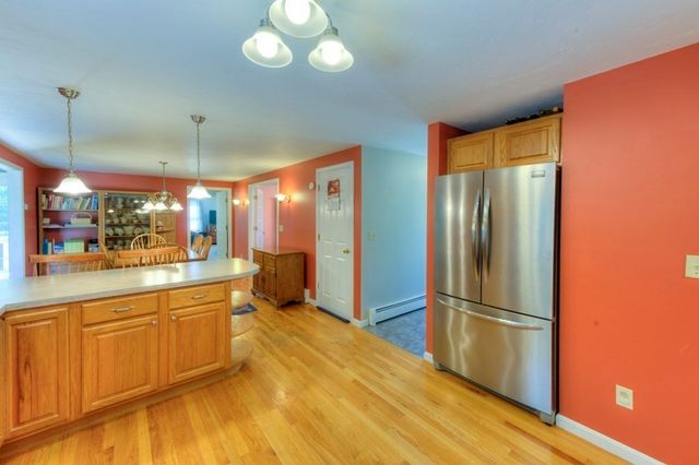 11 Hyland Ave, Leicester, MA 01524