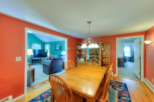 11 Hyland Ave, Leicester, MA 01524