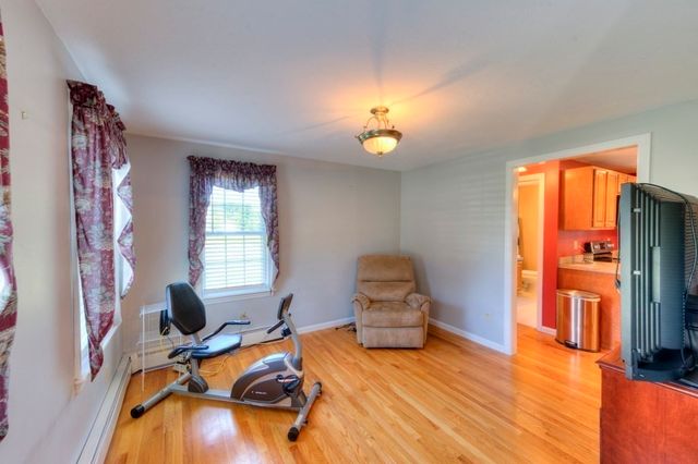11 Hyland Ave, Leicester, MA 01524