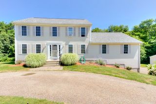 11 Hyland Ave, Leicester, MA 01524