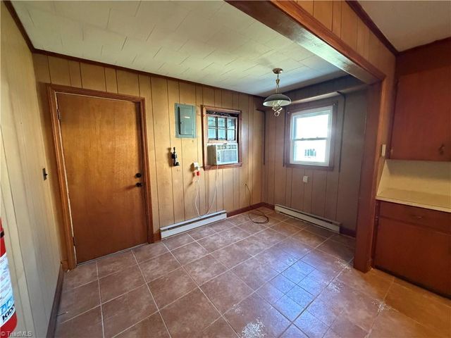 813 W Main Street, Yadkinville, NC 27055