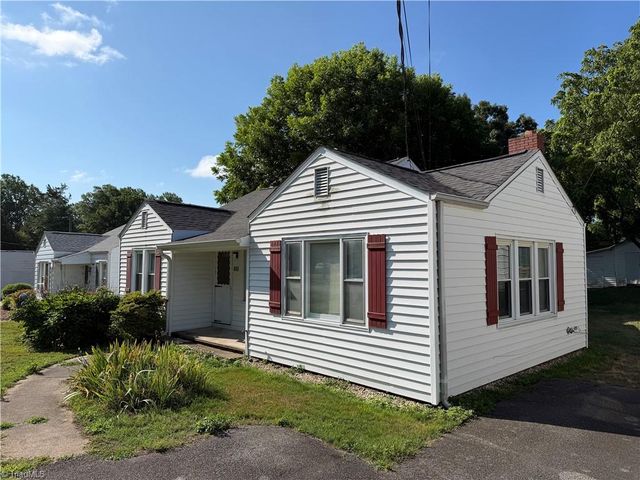 813 W Main Street, Yadkinville, NC 27055