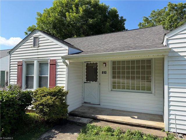 813 W Main Street, Yadkinville, NC 27055
