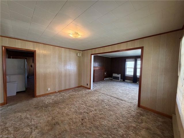 813 W Main Street, Yadkinville, NC 27055
