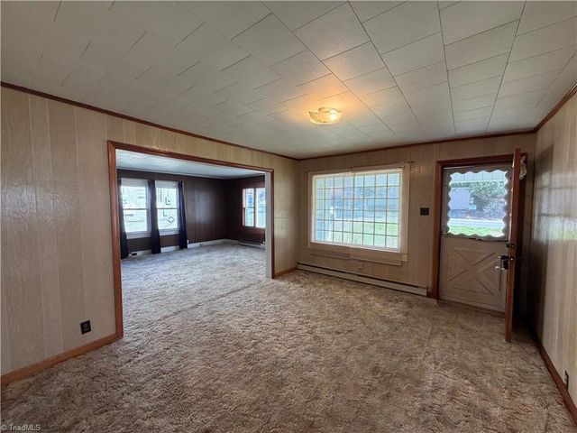 813 W Main Street, Yadkinville, NC 27055