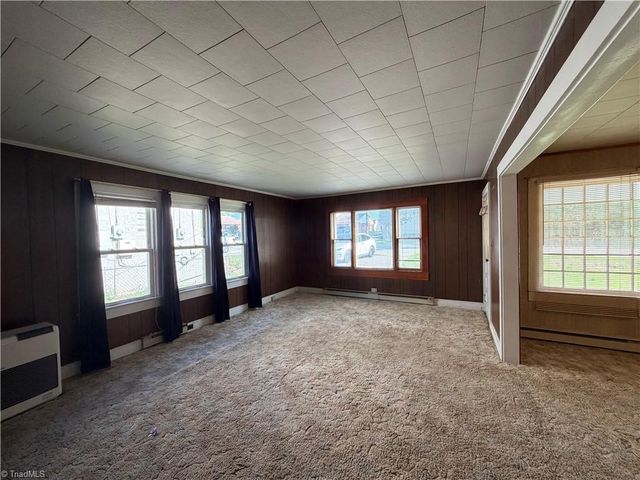 813 W Main Street, Yadkinville, NC 27055