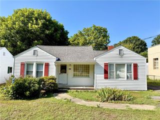 813 W Main Street, Yadkinville, NC 27055