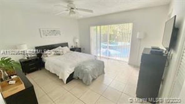 5722 NW 101st Ct, Doral, FL 33178