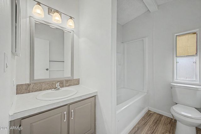 8427 W GLENDALE Avenue 210, Glendale, AZ 85305