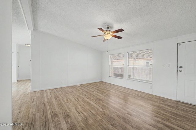 8427 W GLENDALE Avenue 210, Glendale, AZ 85305
