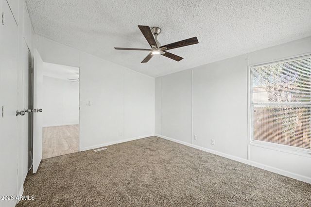 8427 W GLENDALE Avenue 210, Glendale, AZ 85305