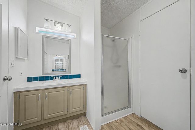 8427 W GLENDALE Avenue 210, Glendale, AZ 85305