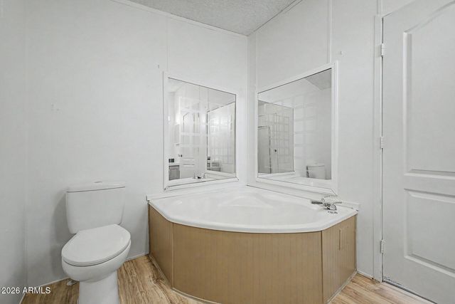 8427 W GLENDALE Avenue 210, Glendale, AZ 85305