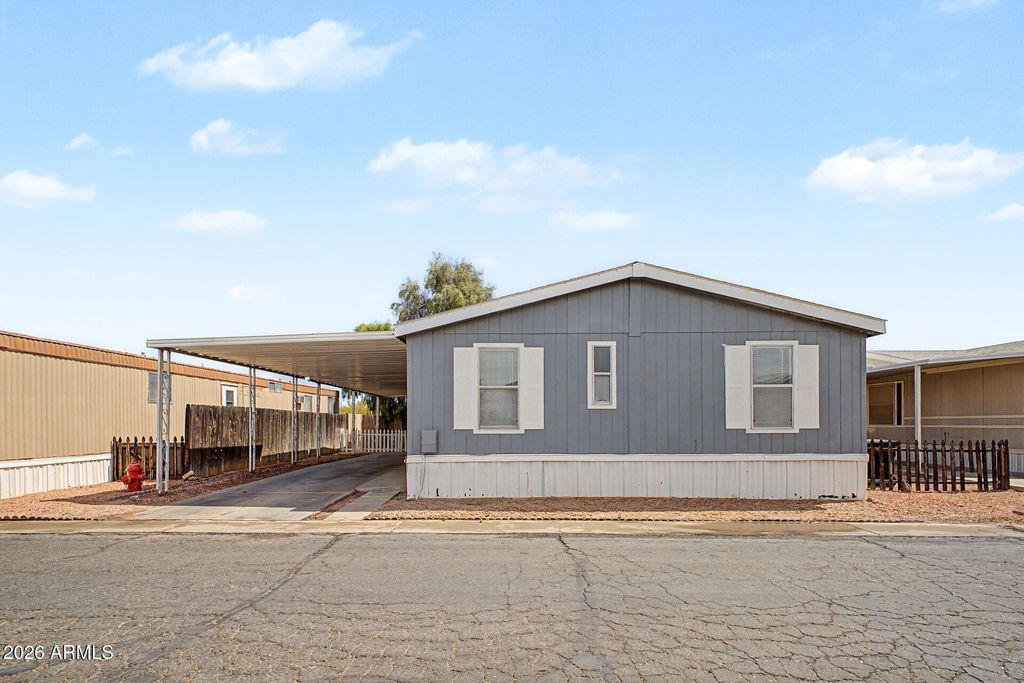 8427 W GLENDALE Avenue 210, Glendale, AZ 85305